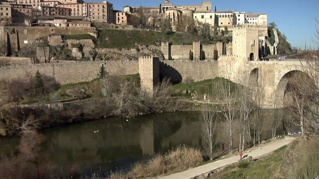 Toledo refuerza la vigilancia ante el aumento de los caudales