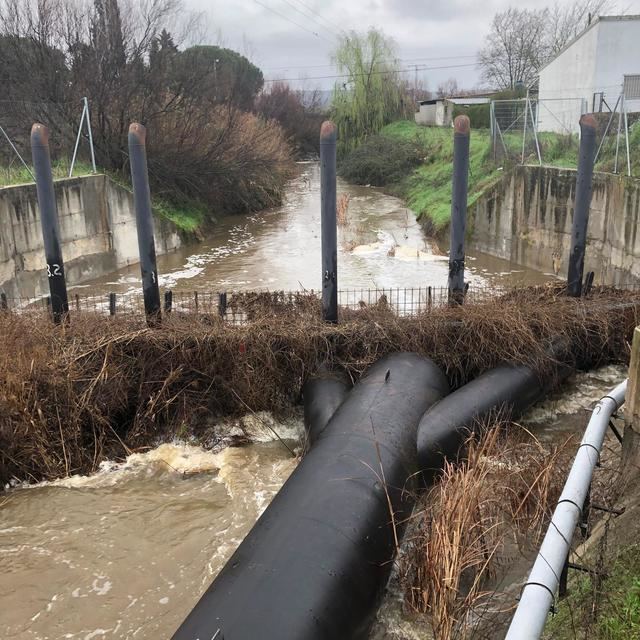 Aumenta notablemente el caudal del arroyo de las Parras a la altura de Prado del Arca tras las intensas lluvias