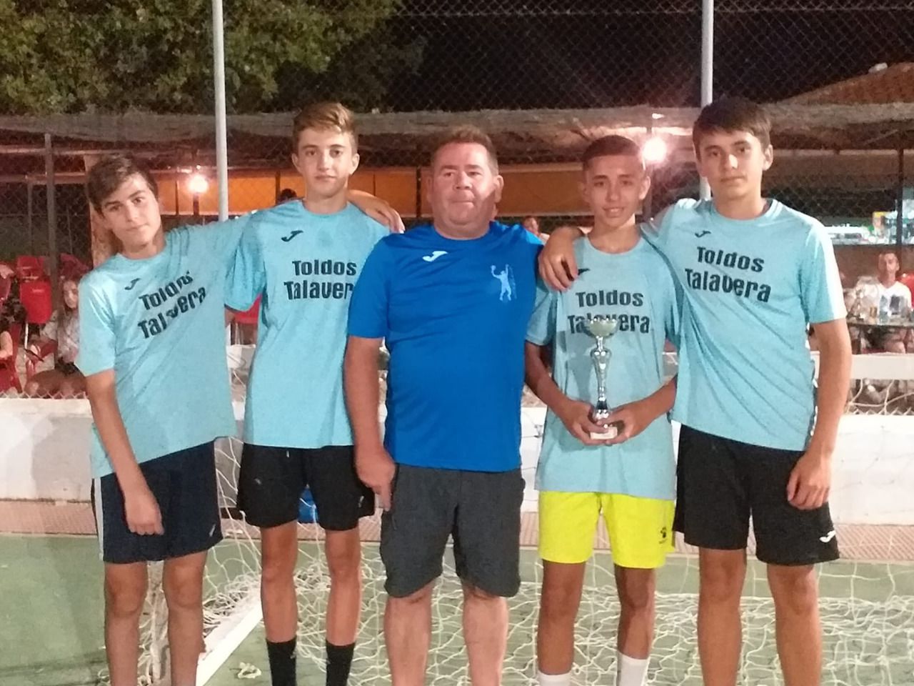 Equipo de futbol sala de Toldos Talavera