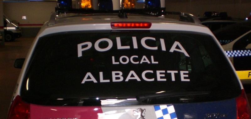 Detenido un hombre en Albacete tras agredir a su mujer en plena calle